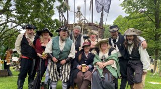 Piraten und Pop: Parkfestival Bad Lippspringe mit buntem Programm und viel Regen