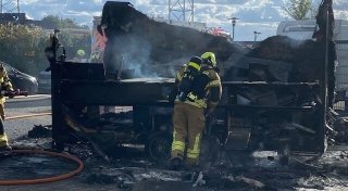 Imbisswagen brennt aus: Hochzeitsgäste in Paderborn reagieren schnell