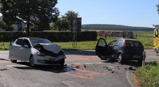 Zwei Verletzte bei Unfall auf der B252 bei Brakel