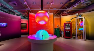 Supercomputer zum Ausprobieren in neuer Ausstellung in Paderborn - mit Video und Bildern