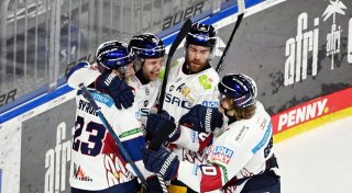 Titelverteidiger Eisbären Berlin erreicht DEL-Finale