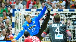 Dank Wolff: Deutsche Handballer mit Zittersieg gegen die Schweiz