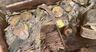Geheimer Münzschatz aus dem Garten kommt unter den Hammer