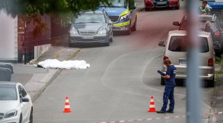 Todesschütze auf Flucht - Schwerverletzter außer Gefahr
