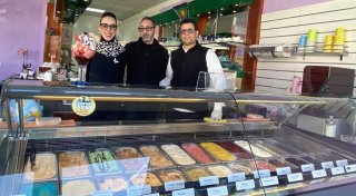 Ätna-Vulkan im Eisbecher: Neues Eiscafé eröffnet in Brakel