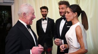 Charles diniert mit Beckhams, Mirren und Versace
