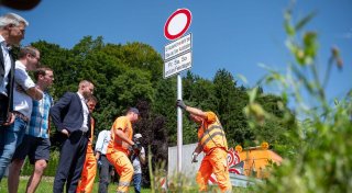 Bei Stau auf A8 künftig Nutzung von Ausweichrouten verboten