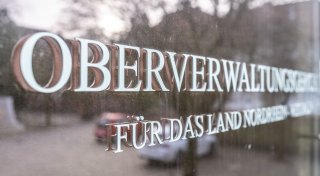 Über 15 Jahre krankgeschrieben: Lehrerin aus NRW muss nun zum Amtsarzt