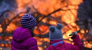 „Zum Teil völlig weltfremde Auflagen“: Sind die neuen Regeln fürs Osterfeuer in Hille übertrieben?