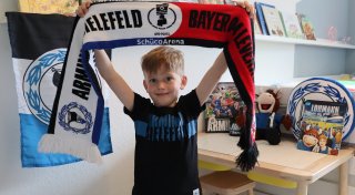 Von Rödinghausen nach Berlin: Mario (6) ist als Einlaufkind beim Pokalfinale in Berlin dabei