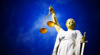 Rechtsanwalt vor Gericht, Manga-Fieber und eine Umfrage unter Schülern