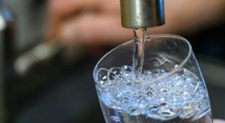 Hitze: Kommunale Versorger rechnen mit mehr Wasserengpässen