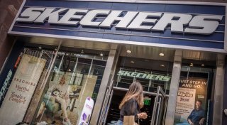 Skechers geht für Milliarden an Investmentfirma