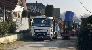 86-Jähriger flickt Schlaglöcher selbst: So reagiert die Gemeinde Kirchlengern