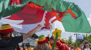 Verkehrsunfall von Teambus der EM-Fußballerinnen aus Wales