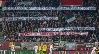 Wagners Pleitenwoche: Warme Kovac-Worte und Protest-Banner