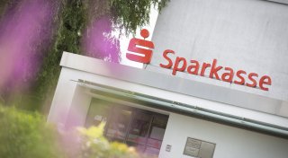 Wirtschaftsportal macht Verwaltungsrat der Herforder Sparkasse zum Thema