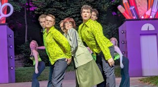Im „Stromberg“-Stil: Freilichtbühne im Kreis Höxter überzeugt mit Broadway-Musical