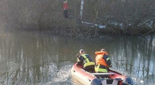 12-Jähriger bricht auf Espelkamper Gabelweiher im Eis ein