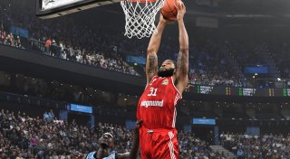 Basketball-Meister dominiert Pokalsieger in den Playoffs