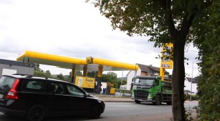 Parallelen zu Bielefelder Fall? Junger Mann überfällt Tankstelle in Hiddenhausen