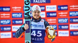 Raimund springt mit Schanzenrekord auf Rang drei