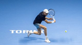 Tennisstar Sinner siegt bei Finals-Auftakt - Medwedew wütend
