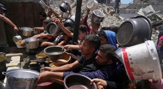 Bericht: Sturm auf Lebensmittel-Verteilungszentrum in Gaza