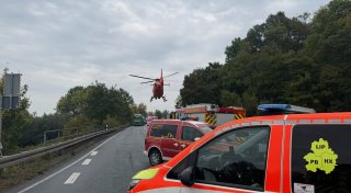Motorradfahrer verunglückt schwer auf Ostwestfalenstraße bei Warburg