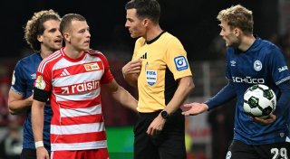 Tradition trifft Moderne: Der Pokal im Videobeweis-Dilemma