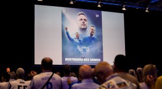 Hertha-Sondertrikot zum ersten Todestag von Bernstein