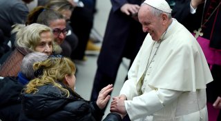 So reagiert OWL, Deutschland und die Welt auf den Tod von Papst Franziskus