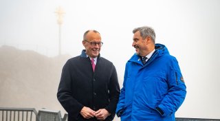 Merz für bundeseinheitliche Bezahlkarte für Geflüchtete