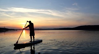 Für das Sommer-Wochenende: Hier gibt es Stand-Up-Paddling, Wasserski & Co. in OWL