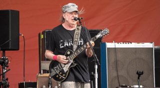 Nach Boykott: Neil Young will doch in Glastonbury spielen
