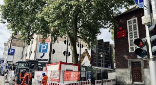 Gewalt eskaliert: Vier Männer treten Passanten in der Bielefelder Innenstadt nieder