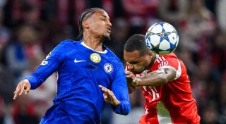 War das Rot? Tah winkt ab, Chelsea-Coach erzürnt