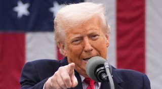 Turbulenzen wegen US-Zöllen: Trump bemüht Durchhalteparolen