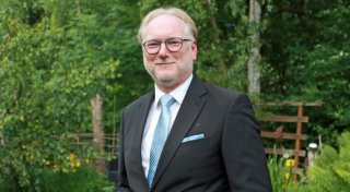 Rechte Symbolik: Bad Oeynhausener AfD-Bürgermeisterkandidat wegen Tattoo ausgeladen