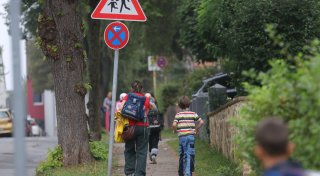 Verkehrschaos an Herforder Grundschule: So denken unsere Leser über Eltern-Taxis