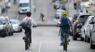 Mehr Unfälle auf Schulwegen bei Kindern - Versicherung warnt