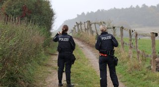 Ermittler gehen bei Kinderleiche in Wald von Gewalttat aus