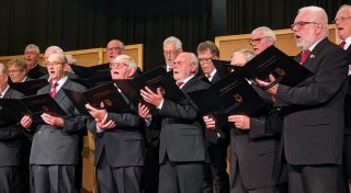 Stelldichein des guten Tons beim Konzert der Chöre zur Warburger Oktoberwoche