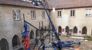 Warum in einem ehemaligen Warburger Kloster tonnenweise Metall verbaut wird