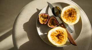 Wie sich Passionsfrucht und Maracuja unterscheiden