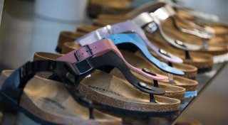 Gericht entscheidet im Streit zwischen Birkenstock und Detmolder Unternehmen