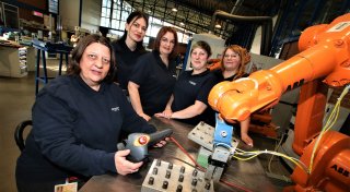 Autozulieferer: Benteler in Paderborn will mehr Frauen in die Produktion holen
