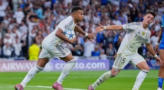 Real siegt trotz Unterzahl dank Mbappé - Dämpfer für Benfica