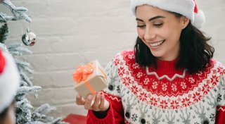 „Paket mit Herz“: Wünsche erfüllen und Hoffnung schenken im Frauenhaus