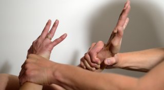 Gewalt gegen Frauen nimmt zu: Hubig kündigt Reformen an